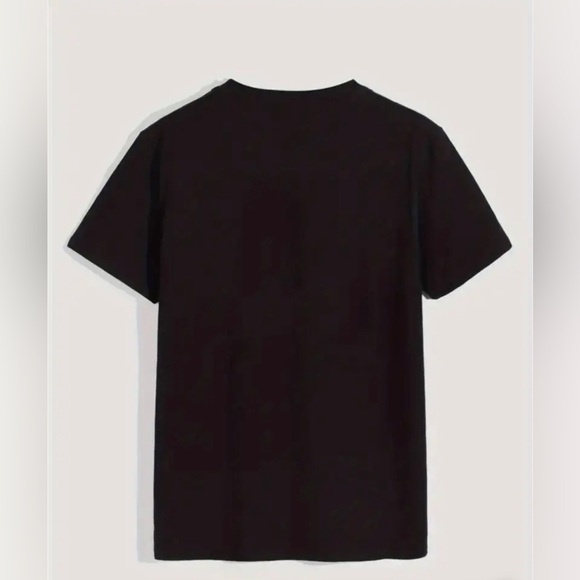 New “What a Warrior Looks Like” Graphic Tee- Size Large 🎀 - Picture 2 of 2